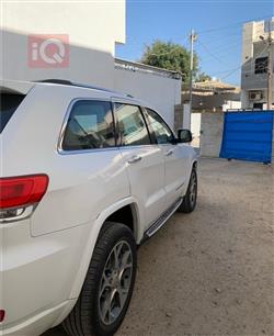 جیپ گراند شیرۆکی